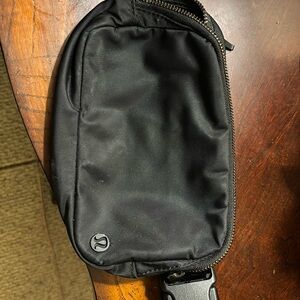 LULULEMON crossbody